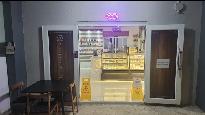 Hoya Honda Mini Market & Bakery